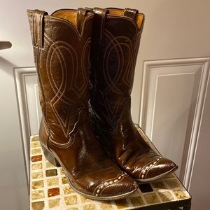 Justin Vintage woman’s boots. Size 6 1/2 B, Used.